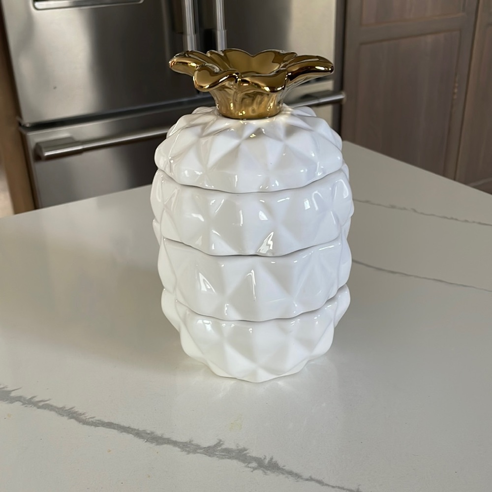 THE BAKE SHOP -Ceramic Pineapple Shaped Measuring Cup Set